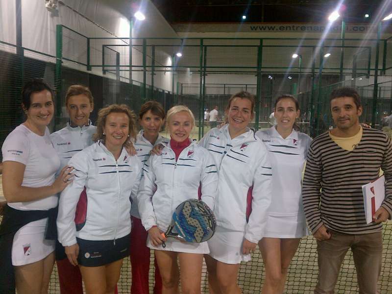 El Club Tenis Pamplona renueva su "doblete" en el Campeonato Navarro de Veteranos por Clubes de Padel